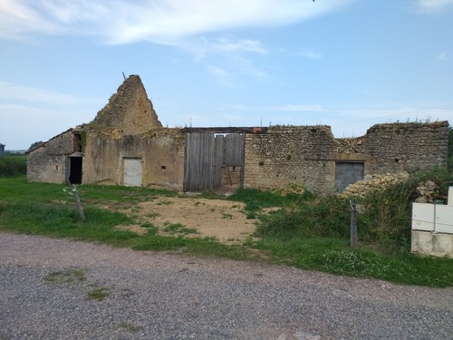 Grange ruine sur terrain - grange,