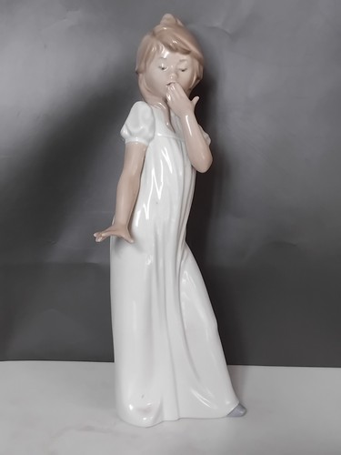 Figurine porcelaine lladro nao - figurine,