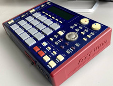 AKAI MPC1000 Stereo Sampler Sampling Machine 64-Track Sequencer Tested Japan