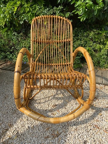 Fauteuil bascule attribué - à,