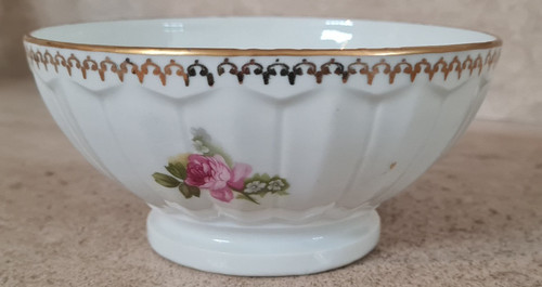 Ancien bol porcelaine - bol, a