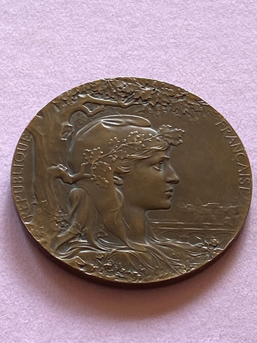 Recherchée superbe médaille - recherchÉe,