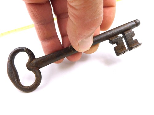 138mm old wrought iron key