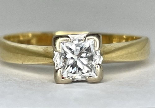 Bague solitaire diamant - diamant, coupe