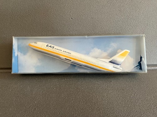 Avion miniature ligne eas - avion,