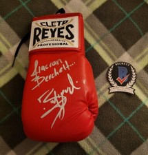 Miguel Berchelt signed