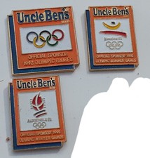 lot  3 pins differents jeux