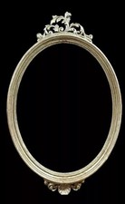 CADRE OVALE SCULPTÉ ANTIQUE