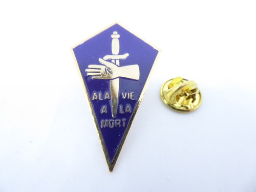 Pin pins - pins,