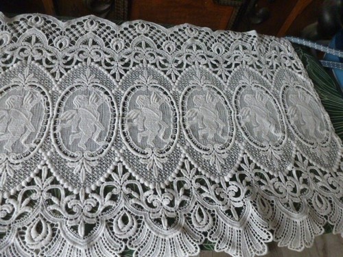 Magnifique guipure vintage - magnifique,