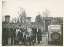 Animated Group Snapshot Kids Women Men With Rear Vintage Car 