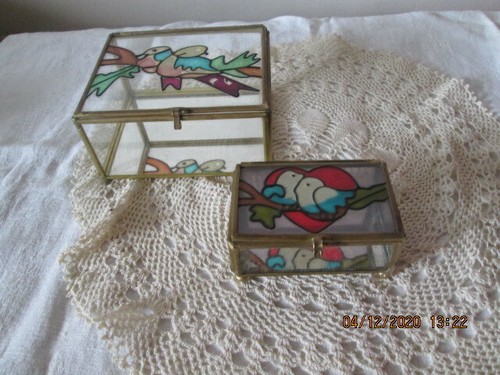 Deux boites bijoux vitrine - a,