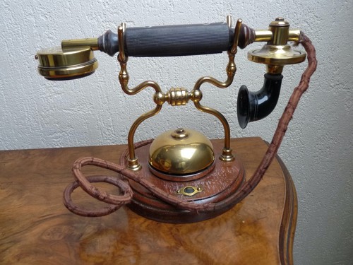 Superbe ancien telephone - ancien,