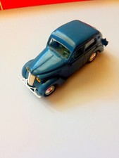 RENAULT JUVAQUATRE N°10/