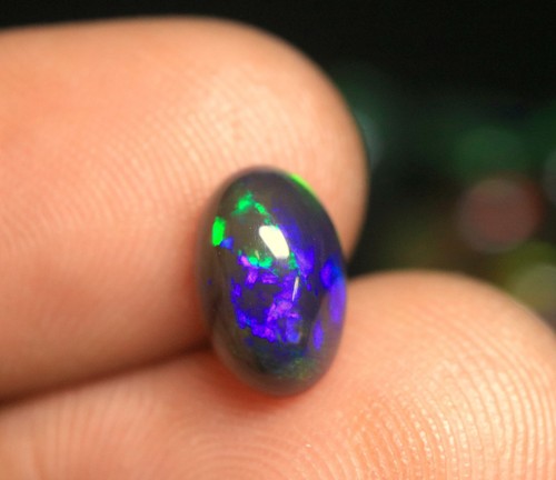 Cabochon opale noire