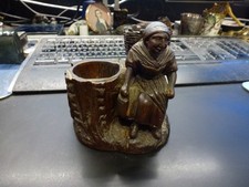 vieille paysanne porteuse de