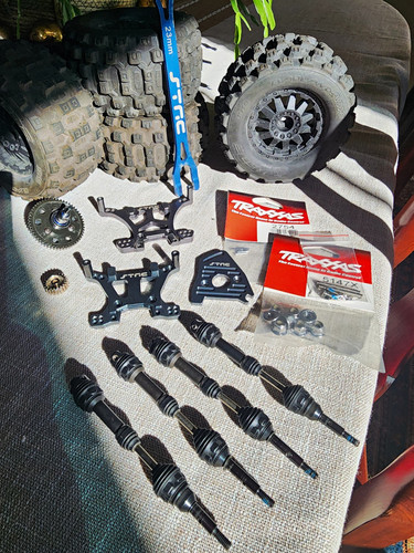 Large traxxas lot - large, steel