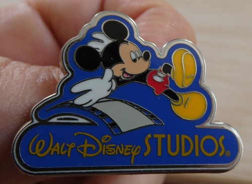 Beau pin disney mickey - beau,