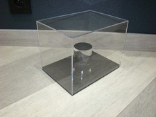 VITRINE POUR CASQUE MINI