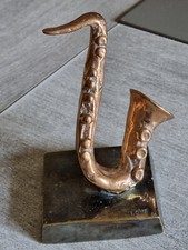 sculpture bronze saxophone