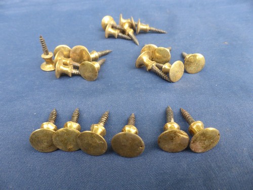 Petits boutons lentille - boutons,