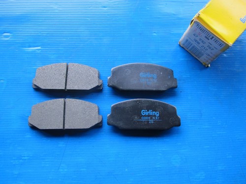 Plaquettes freins avant - de,