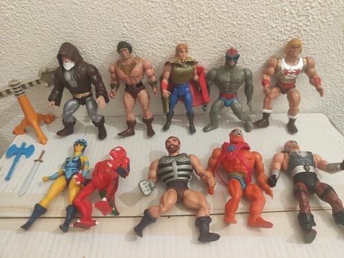 Lot figurines sans armes - 11,