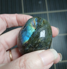 Galet labradorite 83 g / 5 cm