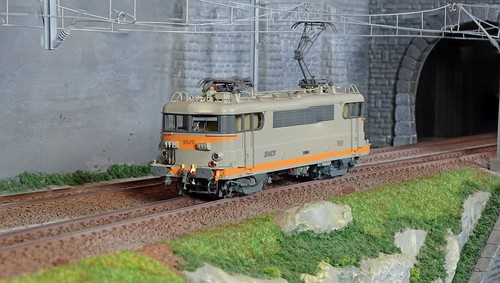 Models 10225 locomotive - 10225,