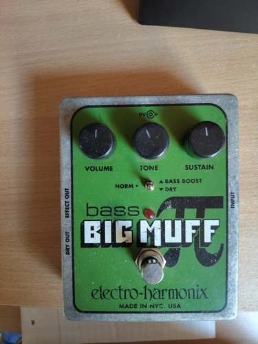 Electro harmonix bass - big, muff