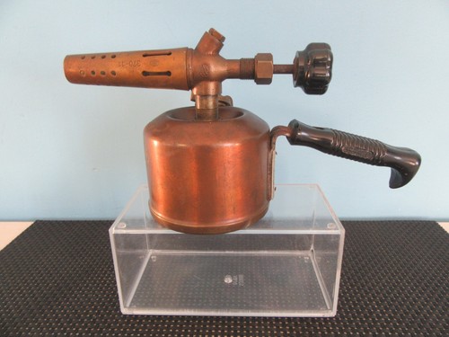 Chalumeau combustible en - à,