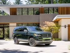 Photo Lincoln Navigator Green