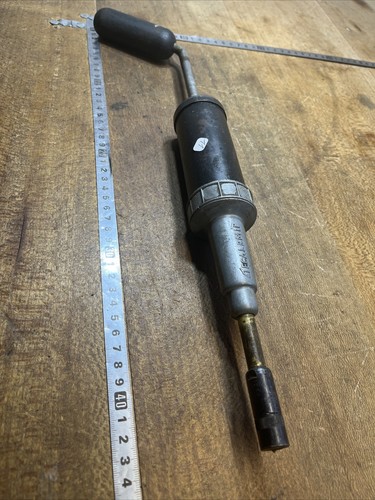 Old tool outil - old,