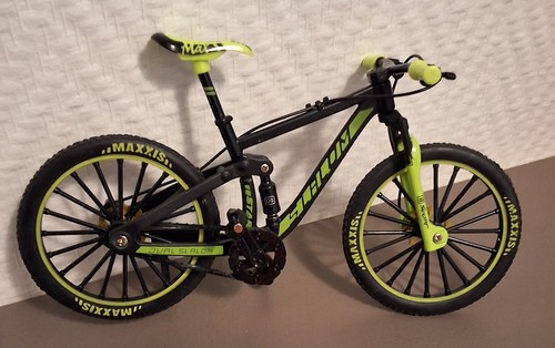 Vélo vtt miniature échelle - vélo, 1