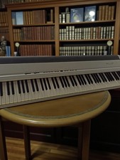 Piano numérique Roland FP-8