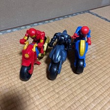 Figurines de vélo Avengers