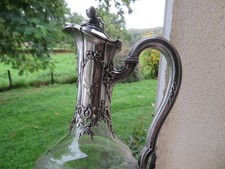 ancienne carafe en cristal et