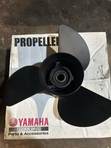 Hélice yamaha 150 - hélice, 1/2