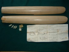  Floats 32" Foam core with thin Plywood skins 