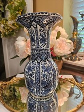 Delfts trumpet vase made for Royal Sphinx by Boch. Delfts blue style