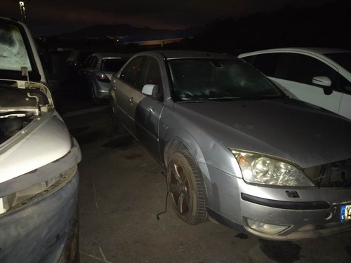 Pneu ford mondeo berlina - ford,