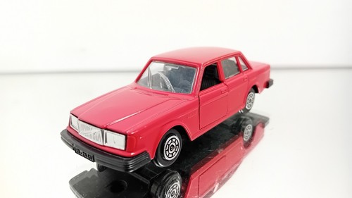 Norev volvo 264 red - red, 1:43