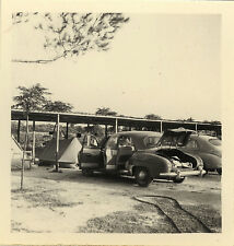 ANTIQUE PHOTO - VINTAGE SNAPSHOT - CAR CAMPING TENT - CAR 1950