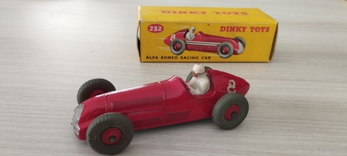 Dinky toys alfa - dinky, romeo