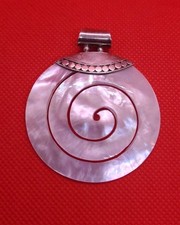 Superbe bijoux pendentif nacre