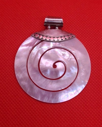 Superbe bijoux pendentif - , nacre