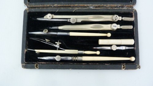 Ancienne boite compas - ancienne,