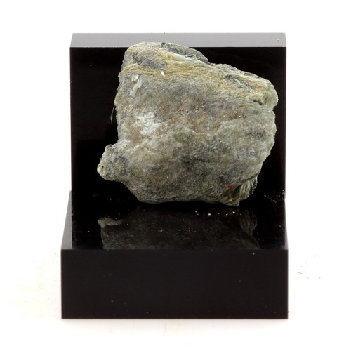 Pierres minéraux chromite - et,