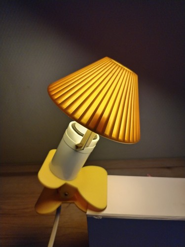 Ancienne lampe liseuse - lampe,