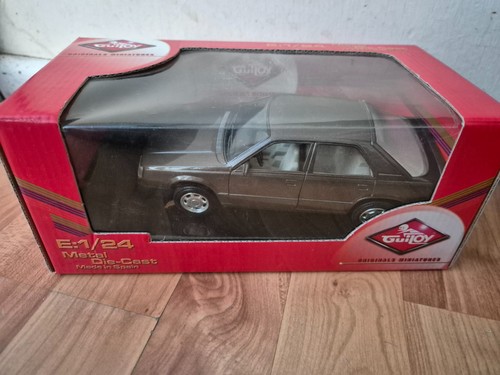 Modèle voiture renault r25 - voiture,